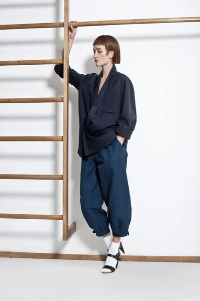 Look 16
